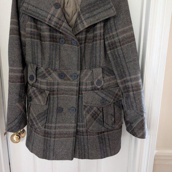 Winter jacket - Picture 1 of 2